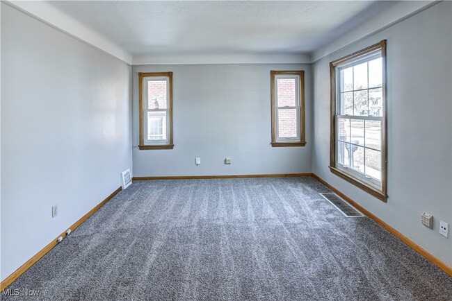 Building Photo - 7611 Ivandale Dr