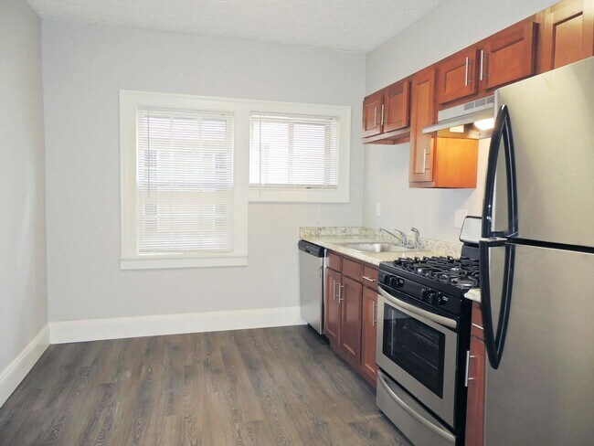 Building Photo - 3238 Euclid Heights Blvd