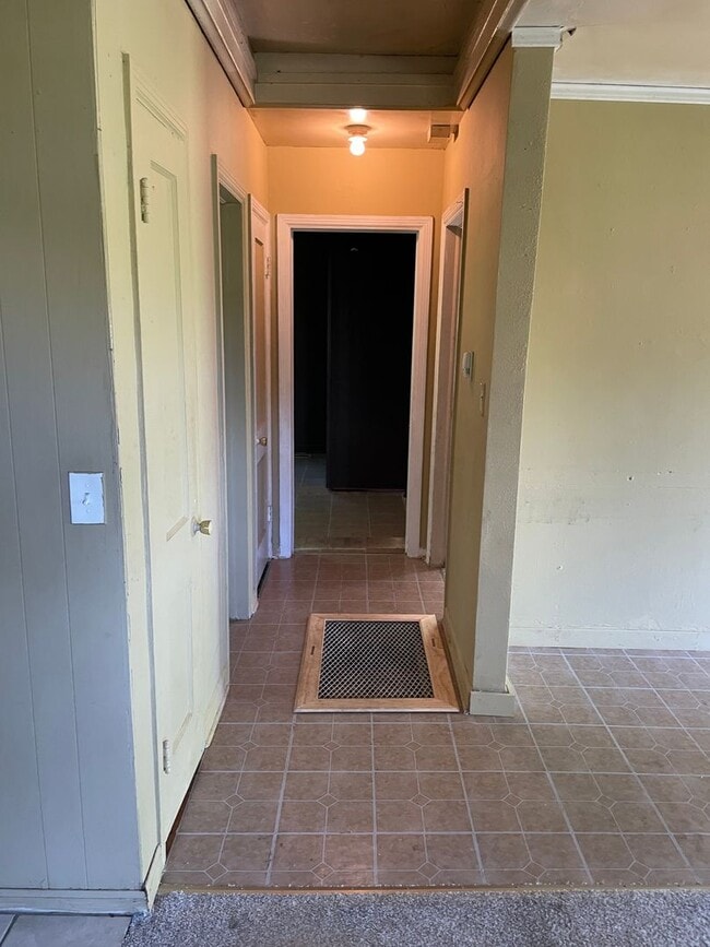 Primary Photo - 2 bdrm