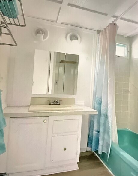 Bathroom - 7801 34th Ave N