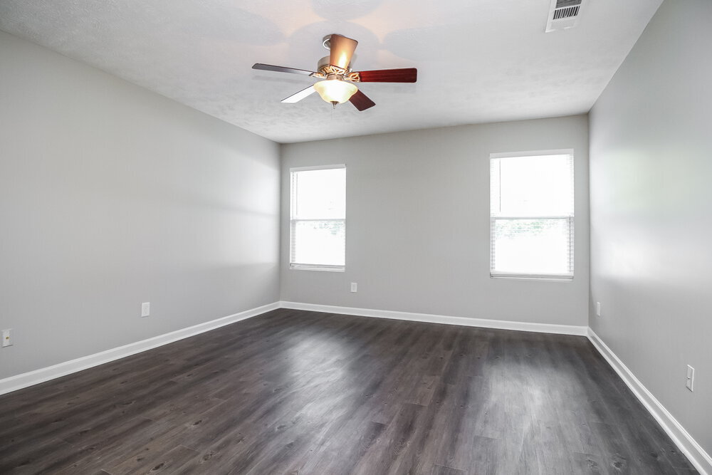 Building Photo - 813 Creek Oak Dr