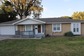 Building Photo - 4926 Haskell Ave