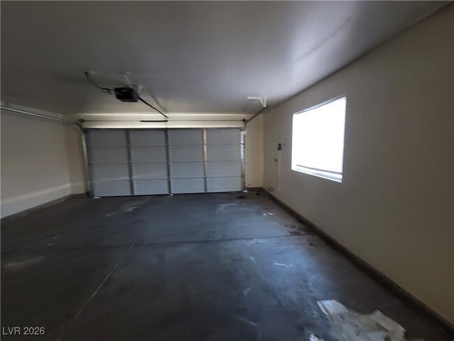 Building Photo - 25 Newburg Ave