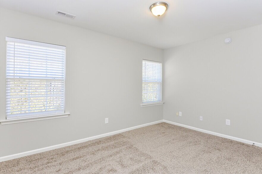 Building Photo - 1544 Cairo Way