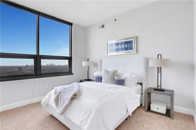 Building Photo - 270 17th St NW