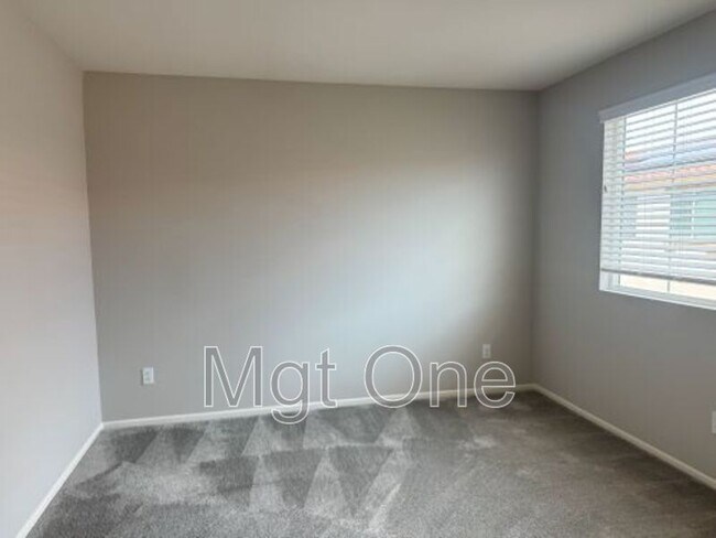 Building Photo - 133 Magnolia Ct