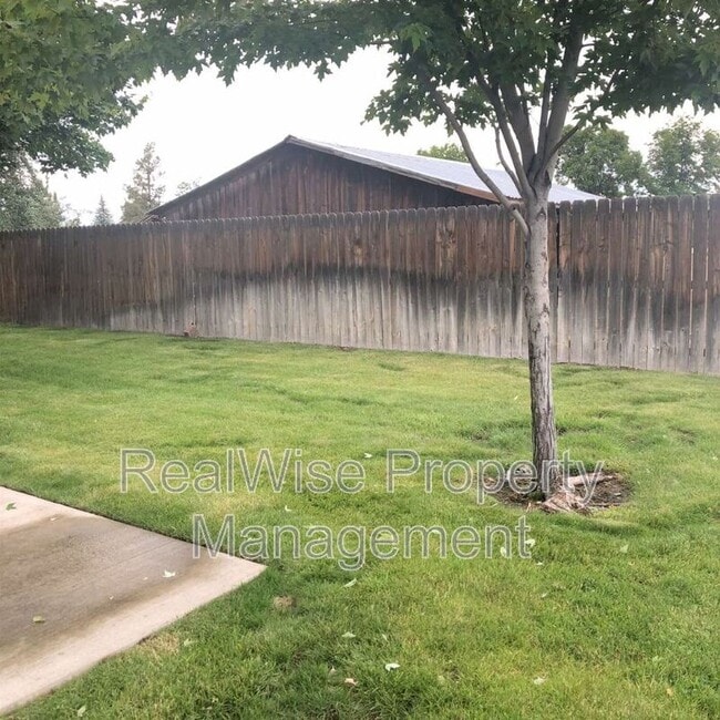 Building Photo - 2466 SW Timber View Ct