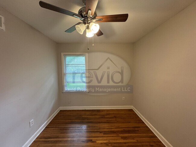 Building Photo - 1356 Mt Moriah Rd