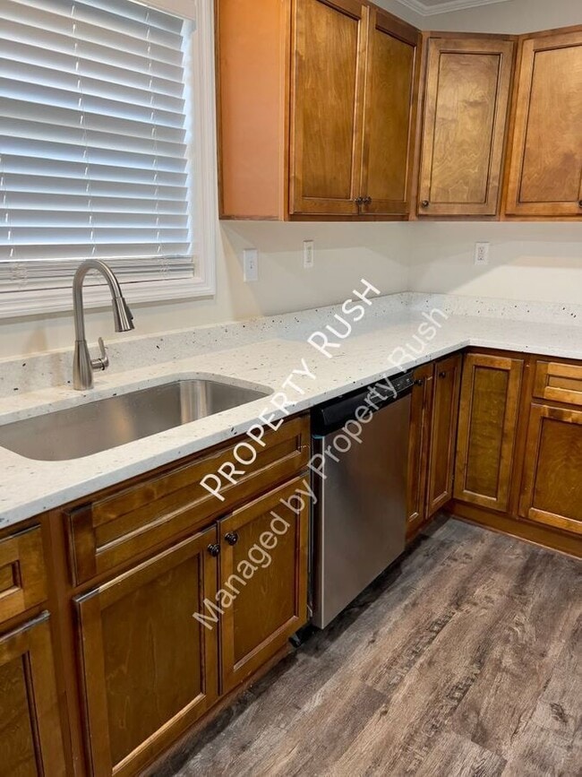 Building Photo - 209 Signal View St