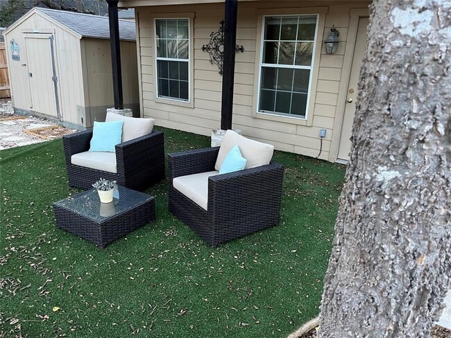 Building Photo - 27 Deer Ridge Rd