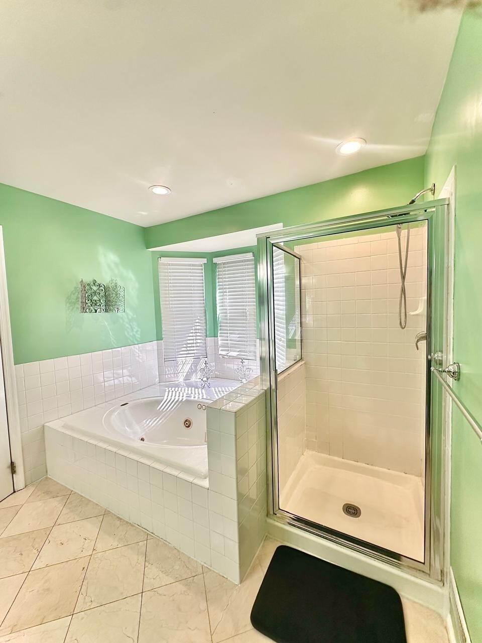 Building Photo - 9 Sawgrass Ct
