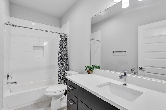 Building Photo - 3309 Baron St