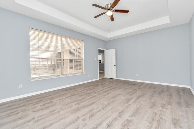 Building Photo - 19 Long Springs Pl