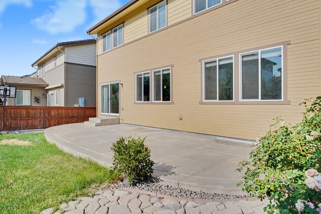 Building Photo - 11071 Watermark Ave
