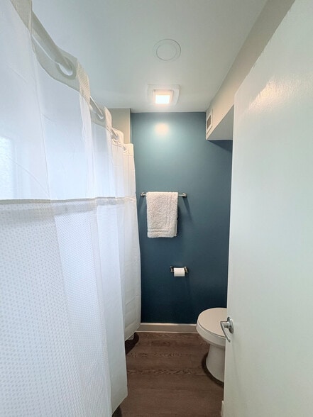 Building Photo - 6705 Great Northern Blvd