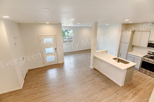 Building Photo - 4954 Denys Dr.