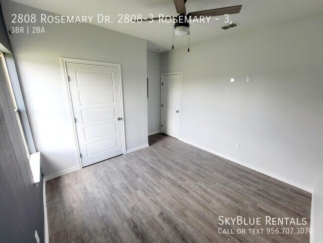Building Photo - 2808 Rosemary Dr