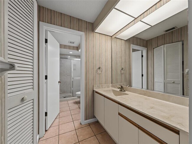 Building Photo - 4554 Morningside