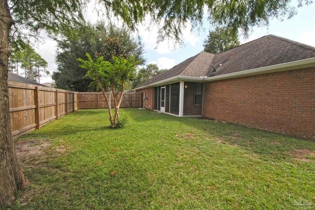 Building Photo - 22 Arapaho Dr