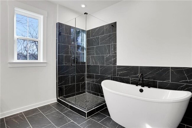 Building Photo - 119 Bridgecrest Rd