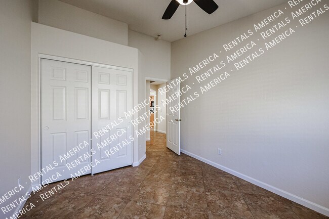 Building Photo - MOVE IN READY 4 BR IN WINDMILL RANCH