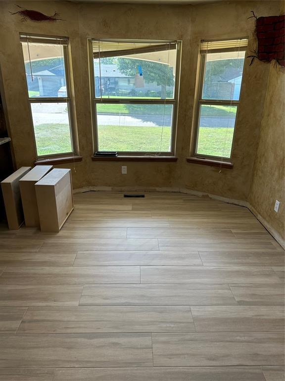 Building Photo - 412 Sundown Dr