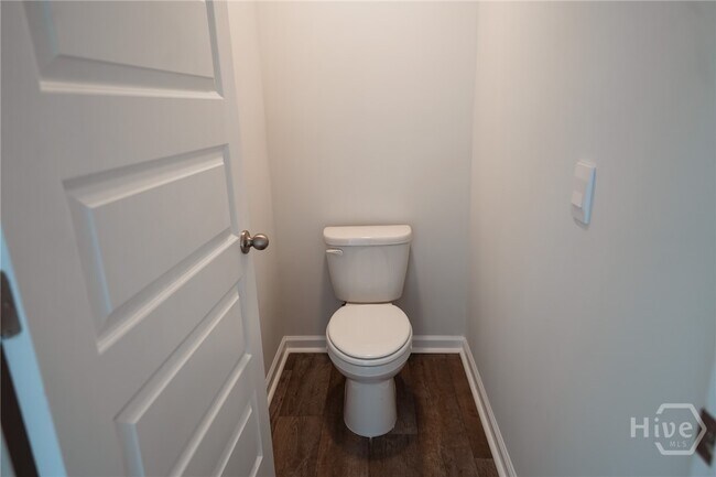 Building Photo - 102 Red Admiral Ln