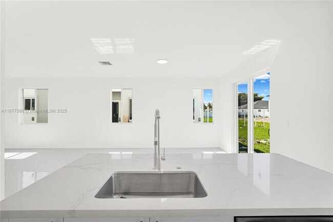 Building Photo - 22505 SW 125th Ave
