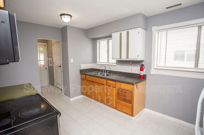 Building Photo - 22 Hamal Ct