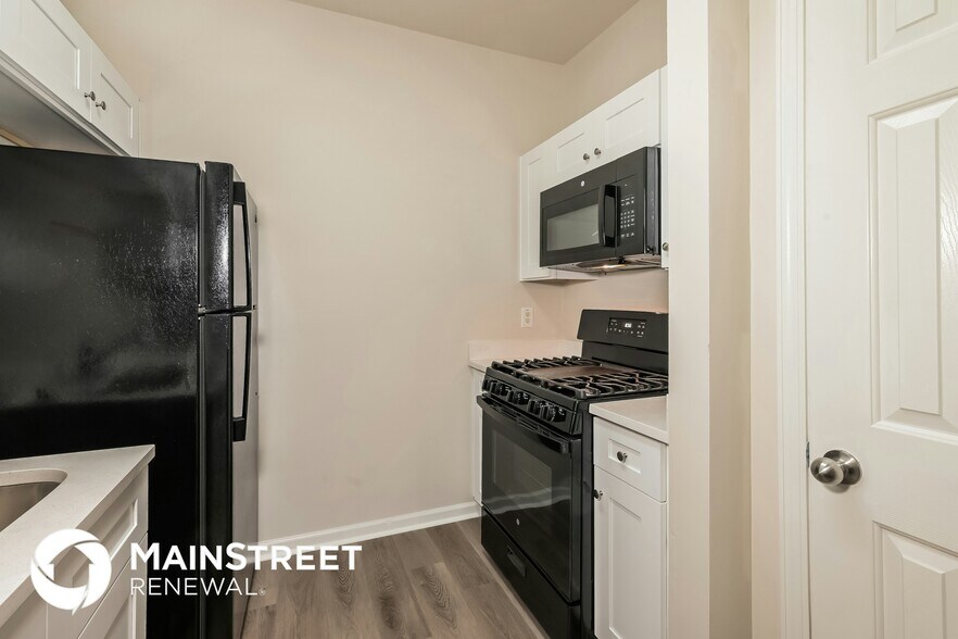 Building Photo - 4838 Tangerine Cir