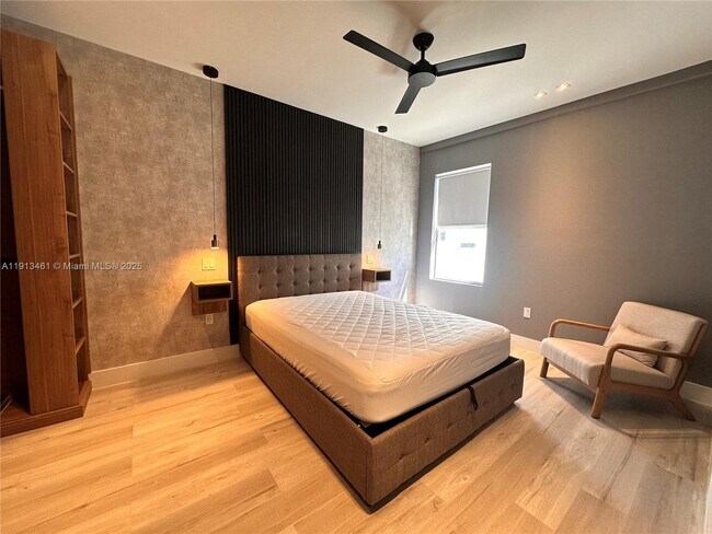 Building Photo - 1218 Drexel Ave