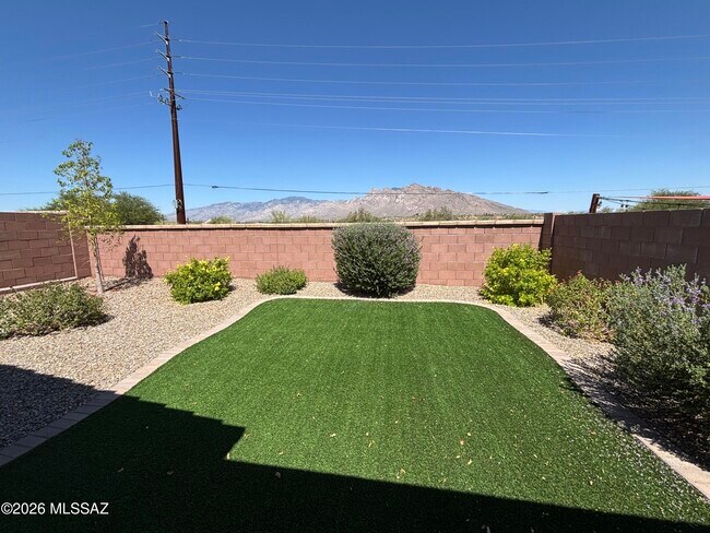 Building Photo - 9306 N Agave Gold Rd