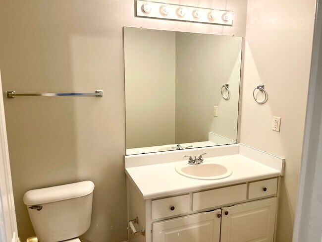 Building Photo - Coming Soon - Charming Ranch Style 3 Bedro...