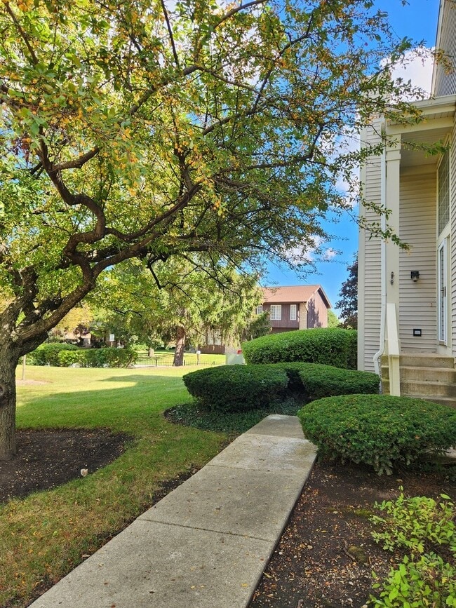 Building Photo - 2753 S Cedar Glen Dr