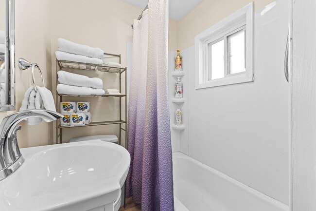 Building Photo - 9 Lafountain St