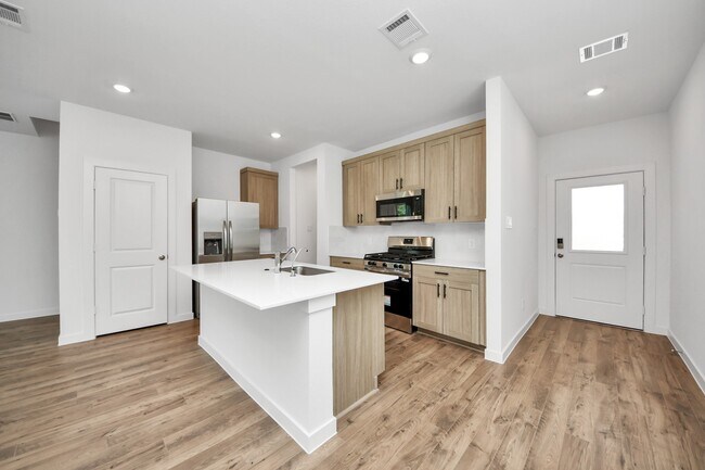 Building Photo - 2138 Olivos St