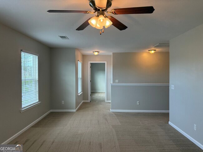 Building Photo - 122 Brooklet Cir