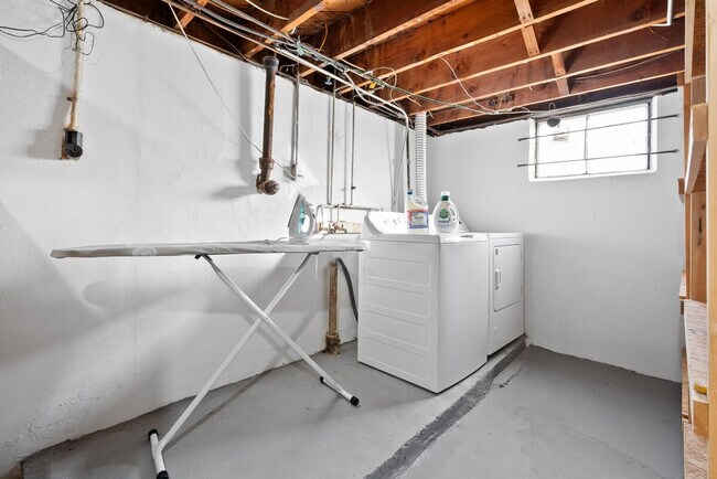 Building Photo - 1315 Washington St