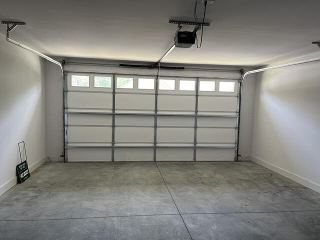Building Photo - 221 Millbrae Loop