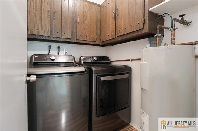Building Photo - 174 Amberly Dr