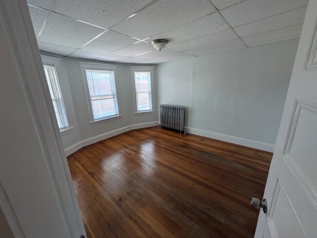 Building Photo - 156 Talbot Ave