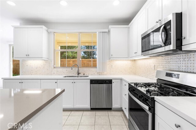 Building Photo - 117 Henson