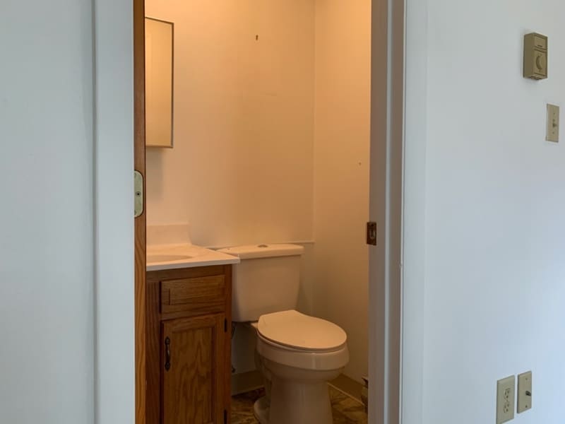 Building Photo - 703 S 28th St