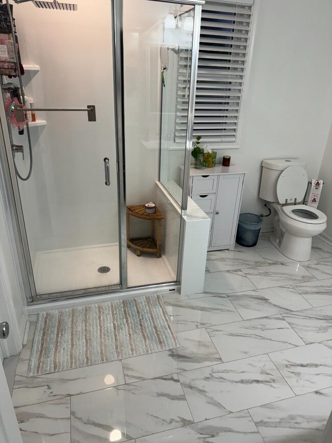 Building Photo - 8209 Dundalk Ave