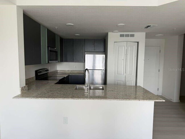 Building Photo - 5579 Millennia Park Dr