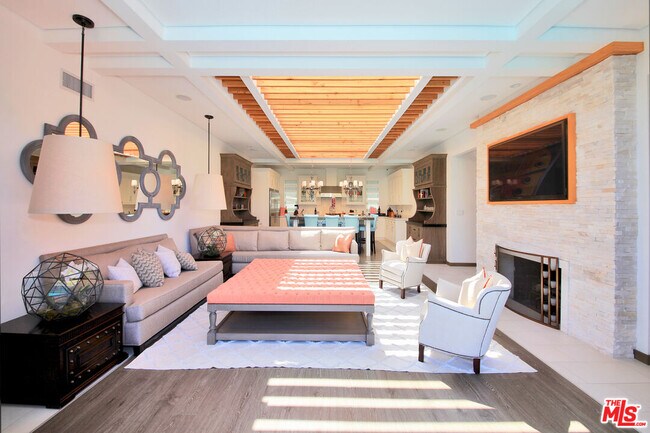 Building Photo - 3054 Elvido Dr