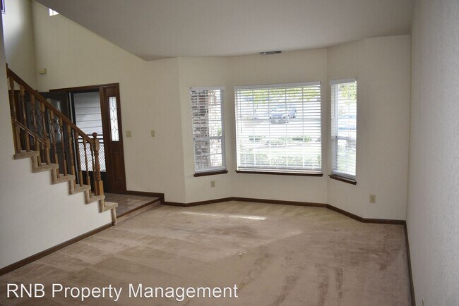 Building Photo - 3 br, 3 bath House - 5616 Bluffs Drive