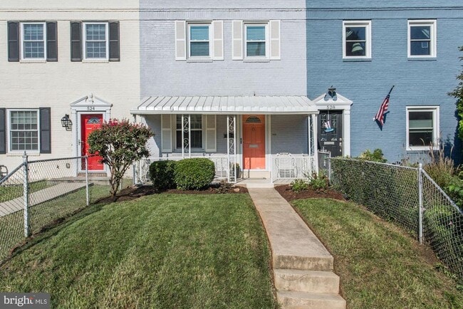 Primary Photo - 526 N Payne St