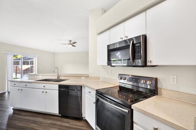 Building Photo - 10613 Little Bend Ln