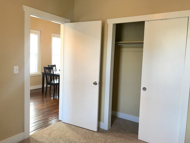 Building Photo - Available Now - 2Bedroom/1Bathroom in RiNo!